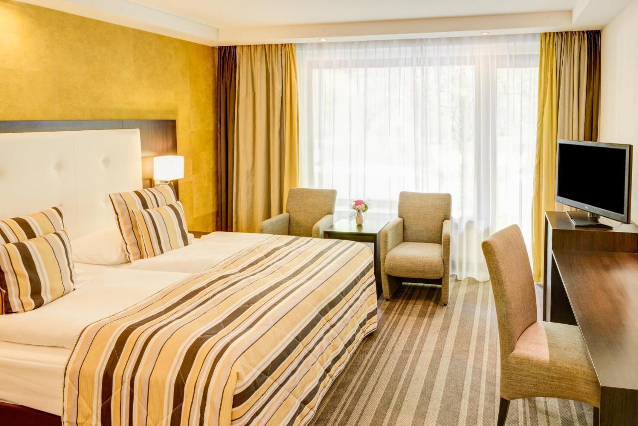 Hotel Moers Van Der Valk Екстер'єр фото