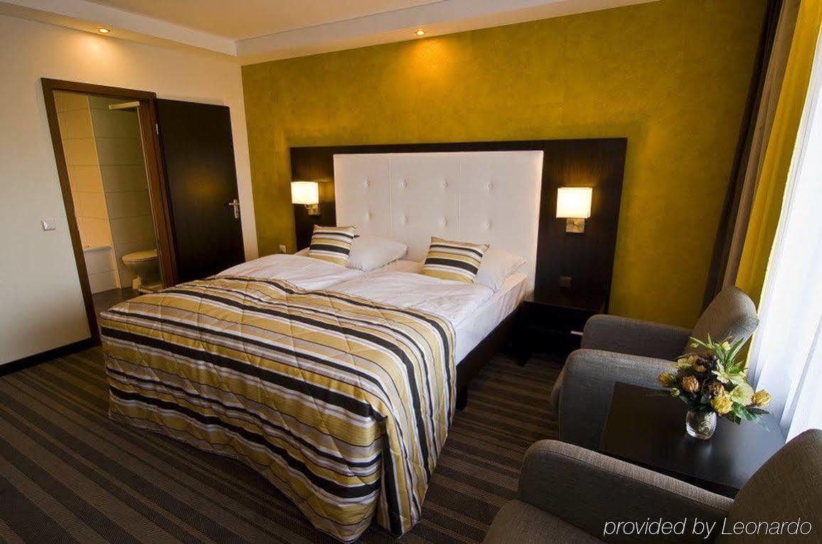 Hotel Moers Van Der Valk Екстер'єр фото